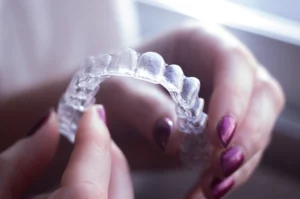 Smile Institute® BLOG - Kipróbálná az otthoni fogszabályzókat?