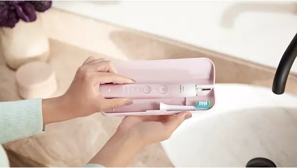 Smile Institute - Philips Sonicare DiamondClean 9000 Szónikus elektromos fogkefe utazótokkal (színátmentes)