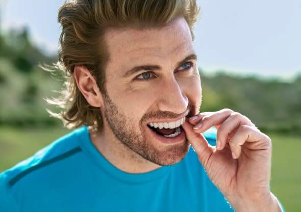 Smile Institute - Blog - Invisalign® – a láthatatlan fogszabályzás felnőtteknek