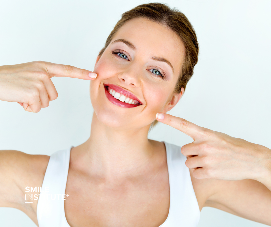 Teljeskörű mosolyátalakítás – így hozza vissza a ragyogó mosolyát! - Smile Institute Blog Teljeskörű mosolyátalakítás – így hozza vissza a ragyogó mosolyát! - Smile Institute Blog