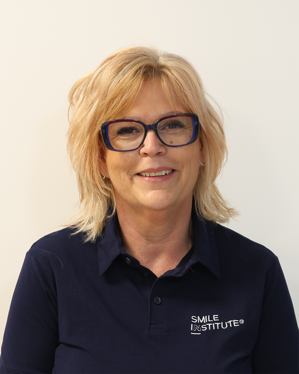 Fazekas Marianna dentálhigiénikus, asszisztens - Smile Institute Fazekas Marianna dentálhigiénikus, asszisztens - Smile Institute